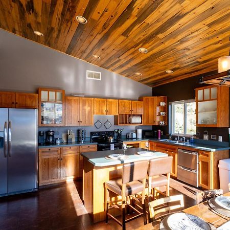 Bison Lodge - Lg Home - 2 Bedrooms - Less Than 5 Miles To Yellowstone North Entrance, Sleeps Up To 8 Gardiner Exteriér fotografie
