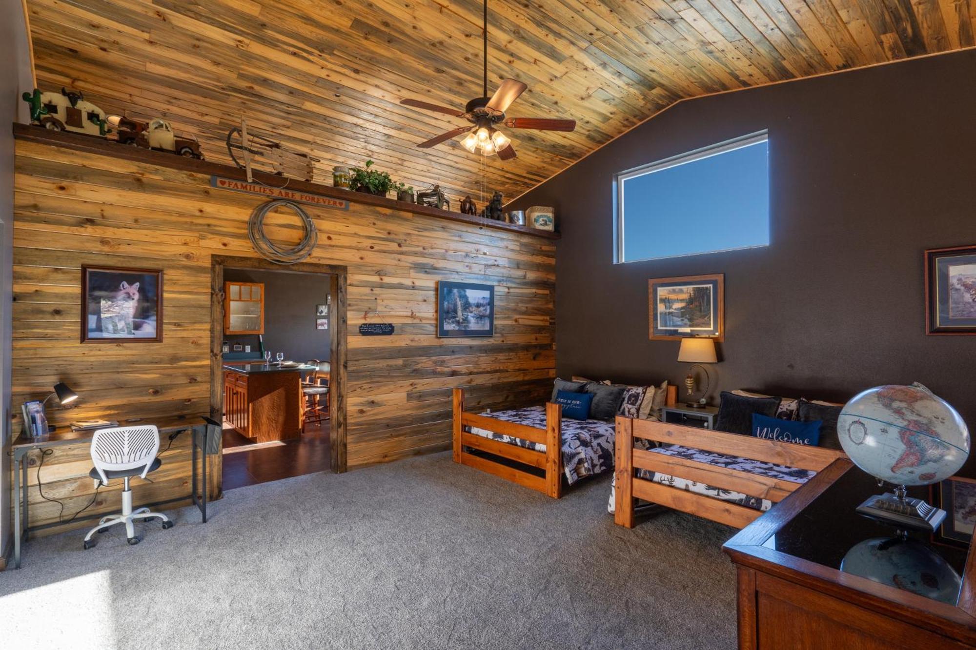 Bison Lodge - Lg Home - 2 Bedrooms - Less Than 5 Miles To Yellowstone North Entrance, Sleeps Up To 8 Gardiner Exteriér fotografie