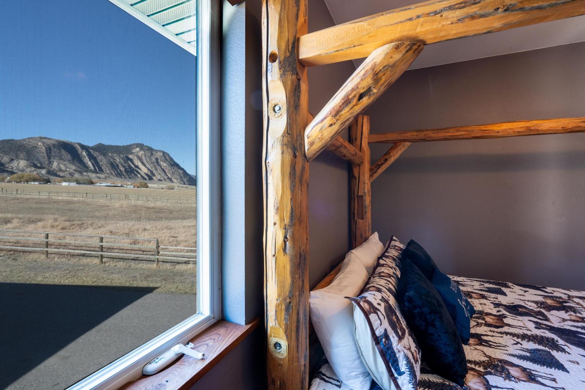 Bison Lodge - Lg Home - 2 Bedrooms - Less Than 5 Miles To Yellowstone North Entrance, Sleeps Up To 8 Gardiner Exteriér fotografie