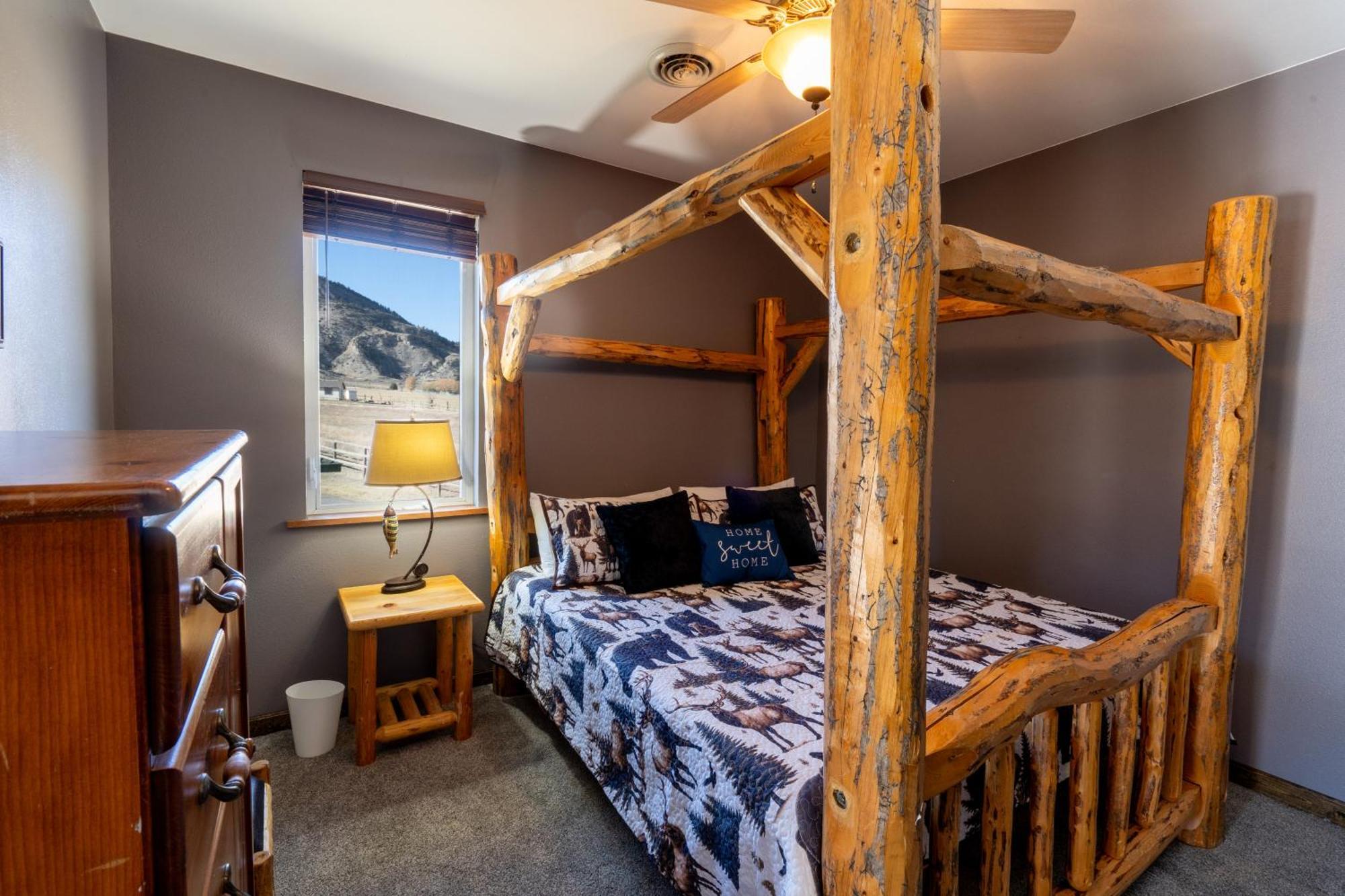 Bison Lodge - Lg Home - 2 Bedrooms - Less Than 5 Miles To Yellowstone North Entrance, Sleeps Up To 8 Gardiner Exteriér fotografie