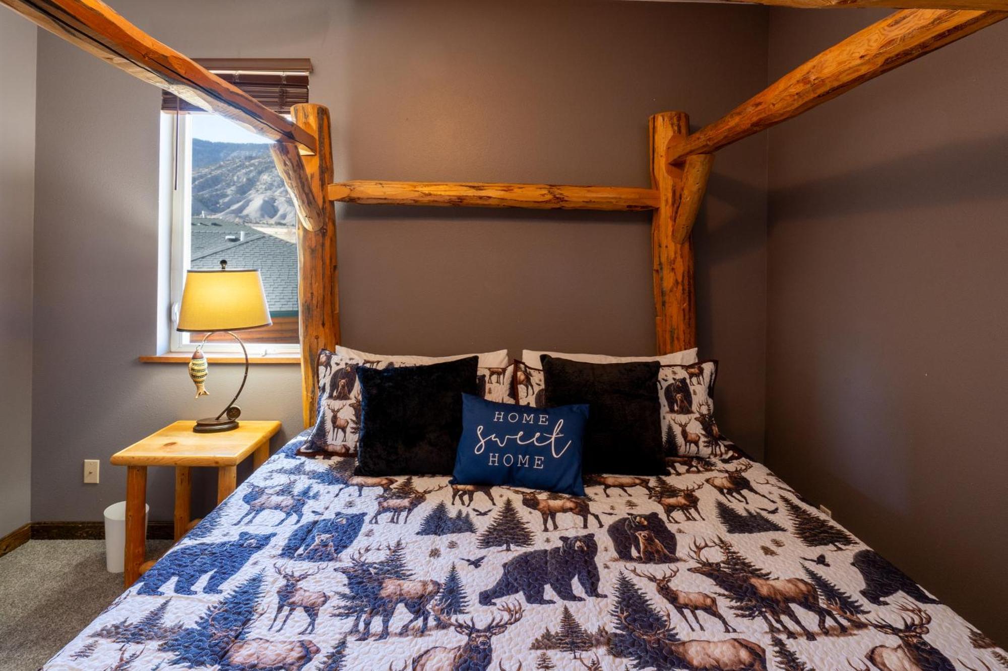 Bison Lodge - Lg Home - 2 Bedrooms - Less Than 5 Miles To Yellowstone North Entrance, Sleeps Up To 8 Gardiner Exteriér fotografie