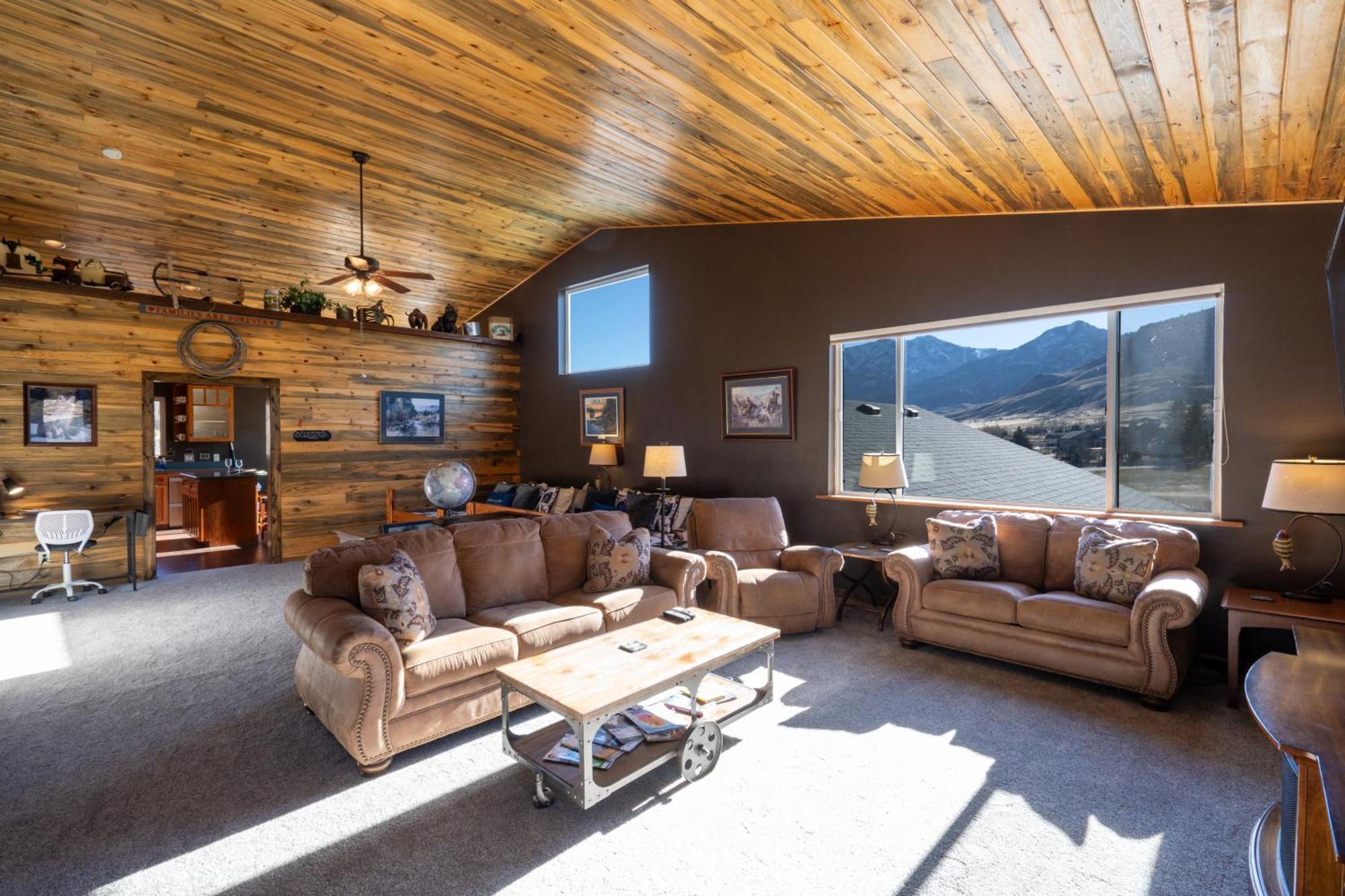 Bison Lodge - Lg Home - 2 Bedrooms - Less Than 5 Miles To Yellowstone North Entrance, Sleeps Up To 8 Gardiner Exteriér fotografie