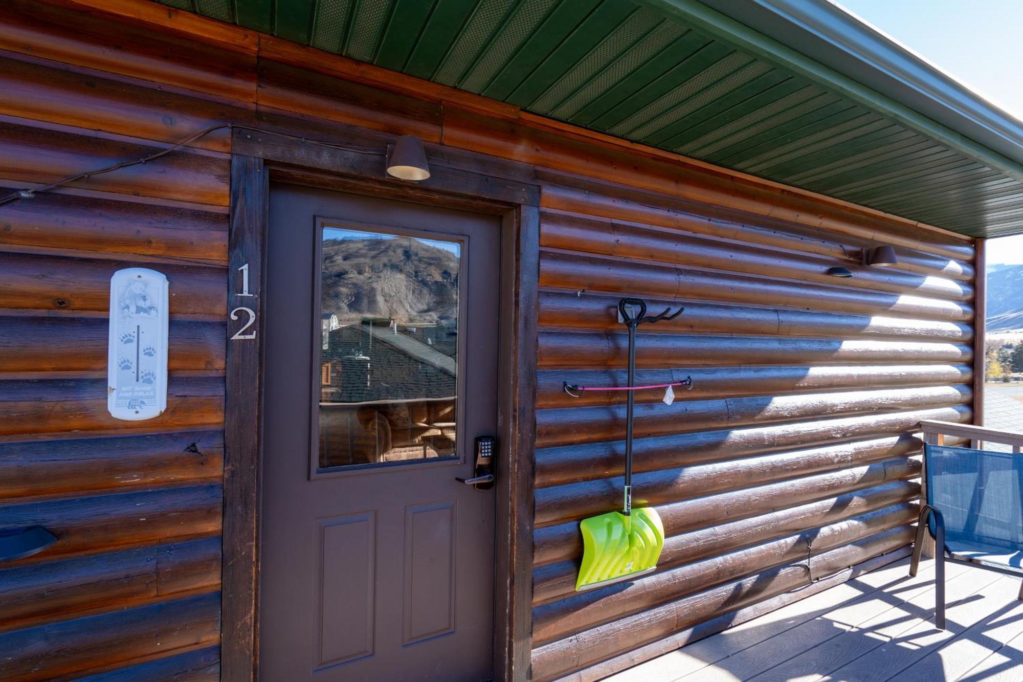 Bison Lodge - Lg Home - 2 Bedrooms - Less Than 5 Miles To Yellowstone North Entrance, Sleeps Up To 8 Gardiner Exteriér fotografie